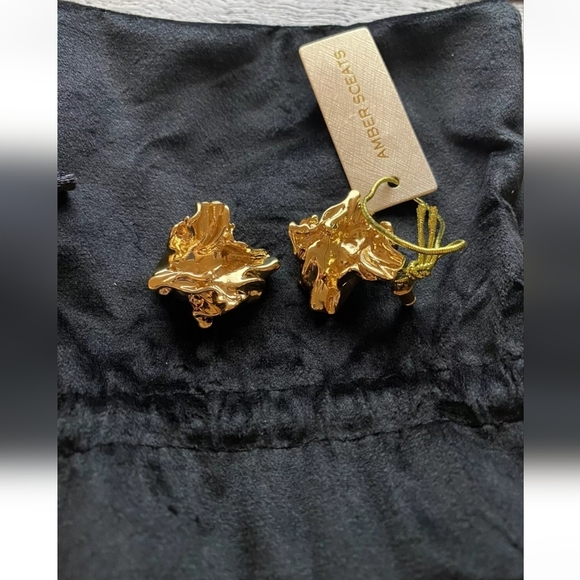 NIB $229 AMBER SCEATS Reese Earrings Crafted with 24k gold-plating - Picture 3 of 8